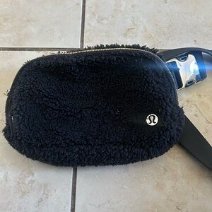Lululemon Black Sherpa Bag with Gold Zipper